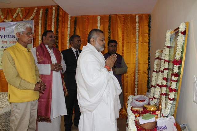 Guru Pujan by present dignitaries.